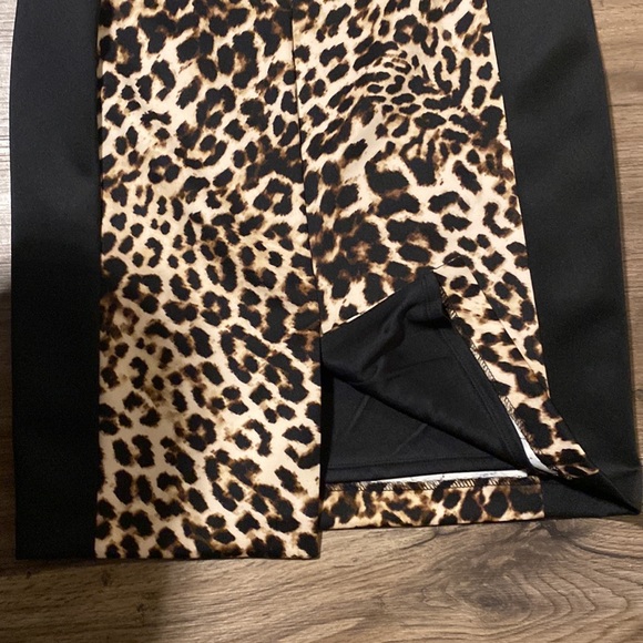NWT Vince Camuto Women’s Sleeveless Bodycon Fitted Midi Dress Leopard Black 6 - Picture 5 of 8
